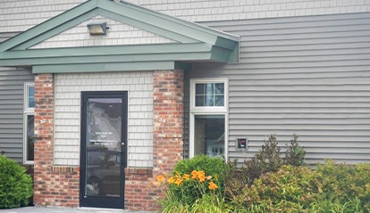 Front entrance of Saint Albans Dental office